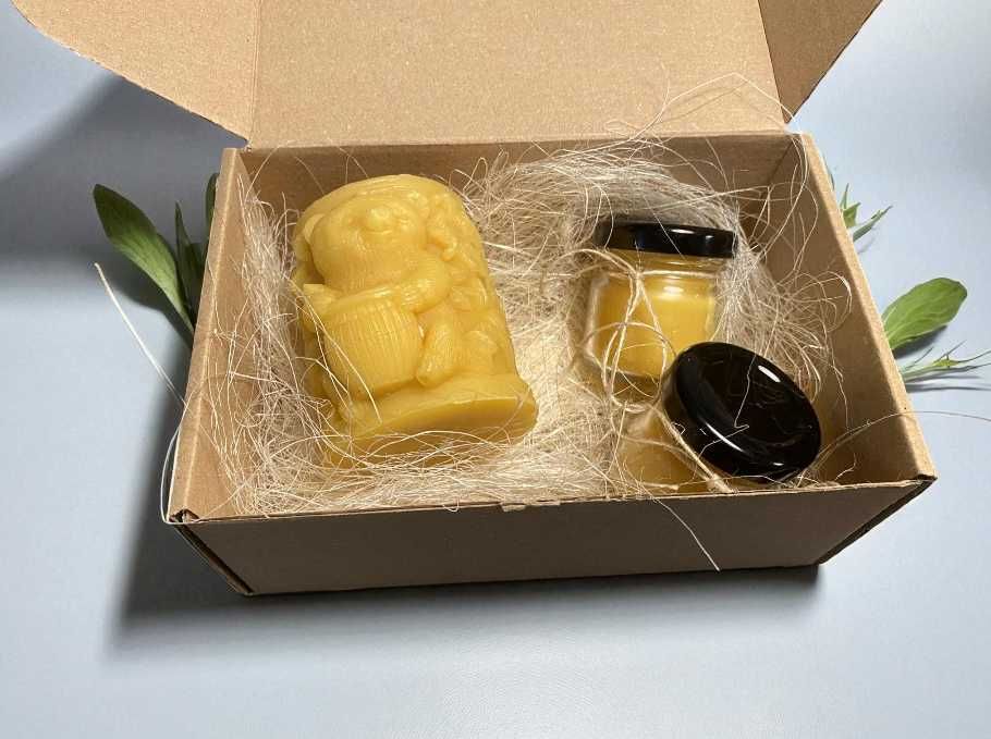 Piękny zestaw z świec z wosku pszczelego na prezent