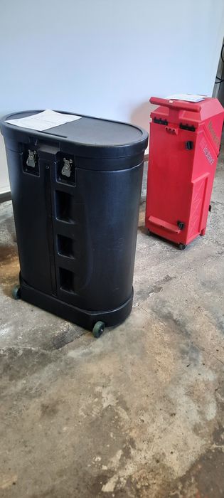 Caixa de transporte de ferramentas  com rodas obras