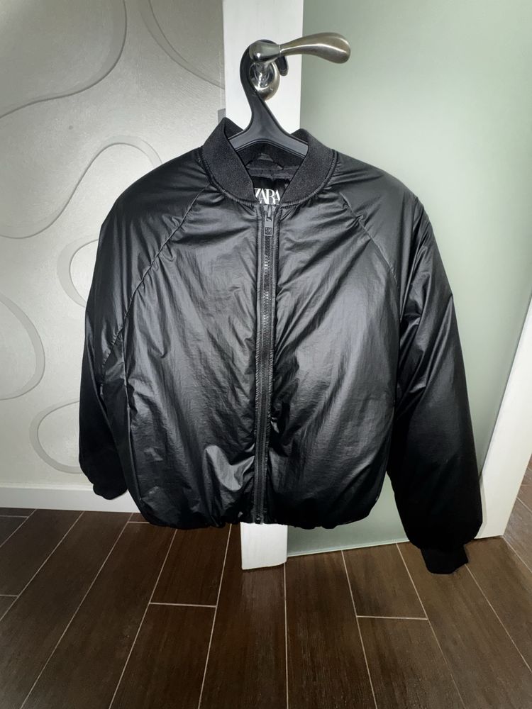 Бомбер утеплений зара zara xs s