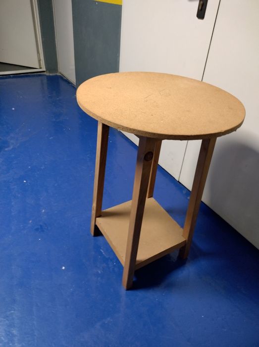 Mesa Camila madeira 55cm diâmetro/ 76 cm altura