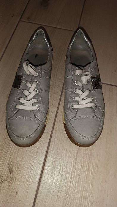 Жіночі кросівки замш шкіра 39 розмір