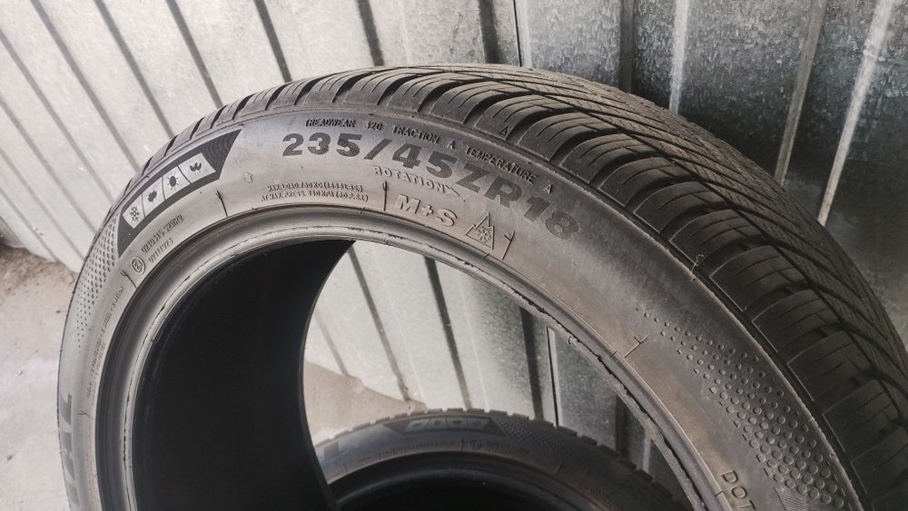 Opony wielosezonowe 235/45/18