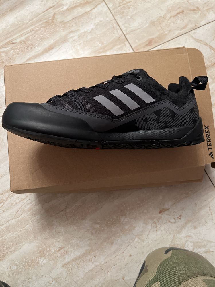 Adidas terrex swift solo 2 r 45 dł wkł  28,5 cm