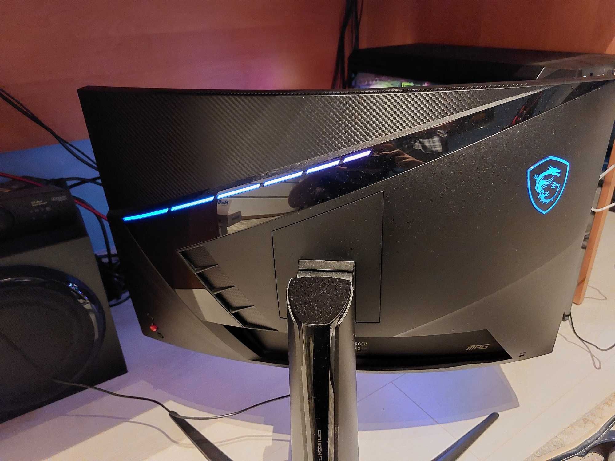 Monitor MSI MPG Artymis 273CQR 27" 2560x1440px 165Hz 1 ms Curved