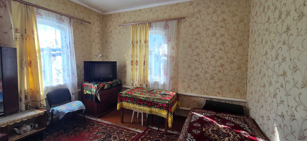 Терміново здам окрему частину будинку на довгострокову орендк