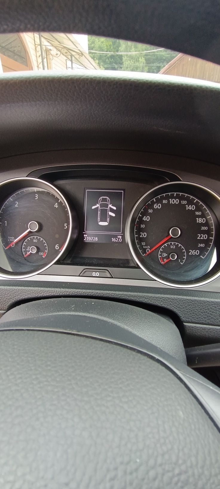 Продам  автомобіль Volkswagen golf 7. 1.6 TDI універсал 2014р автомат