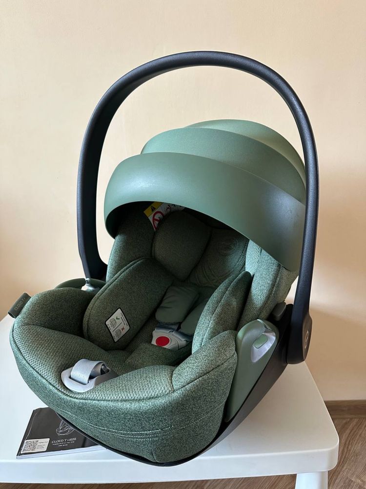 Cybex Cloud T Plus Leaf Green автокрісло розкладне