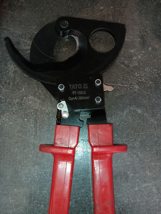 Nożyce zapadkowe do kabli Yato