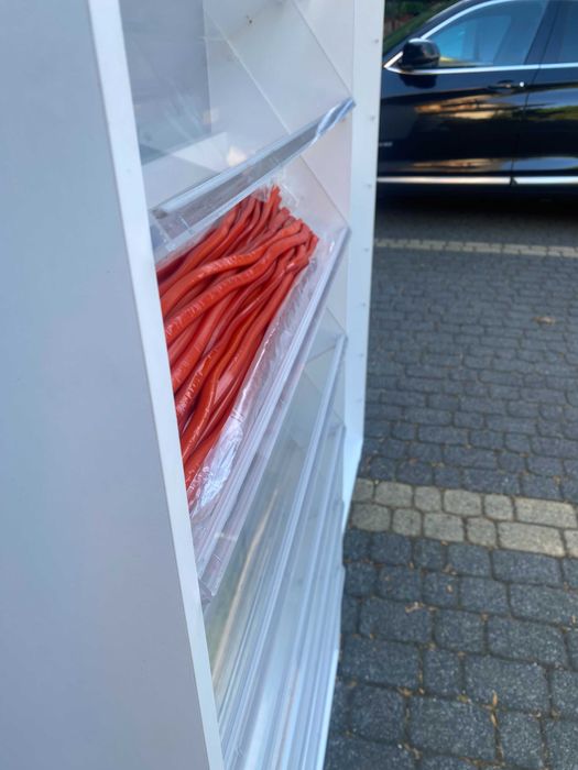 sprzedam regały na mega żele + napis podświetlany