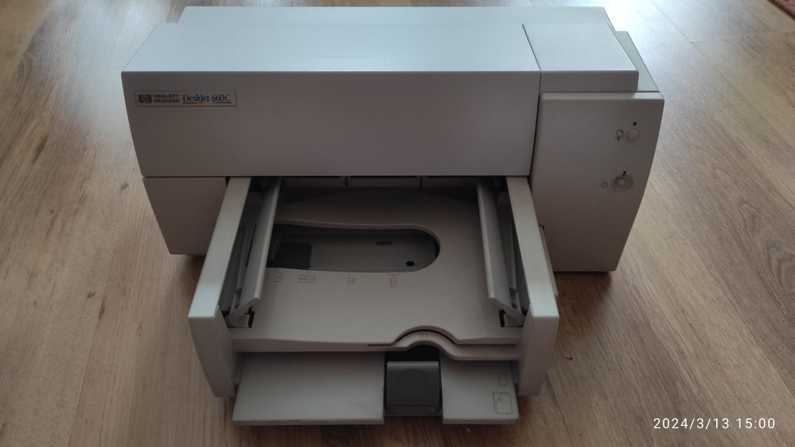 Drukarka HP deskJet 660C, zabytek z 1995r