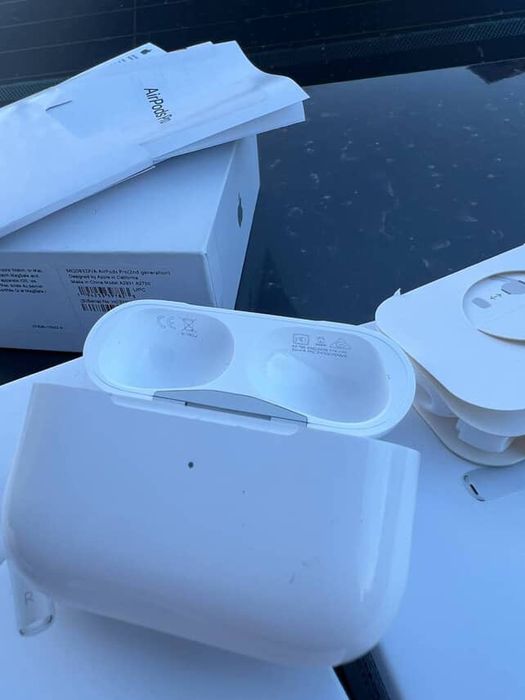 Продам наушники Apple