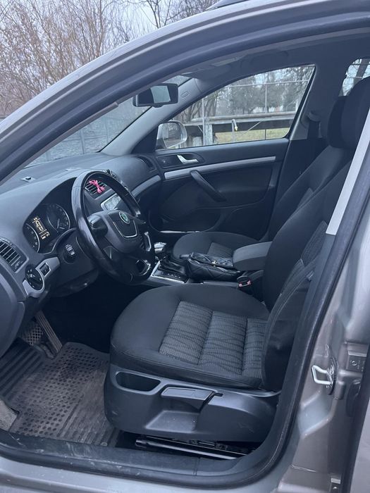 Автомобіль Шкода А5