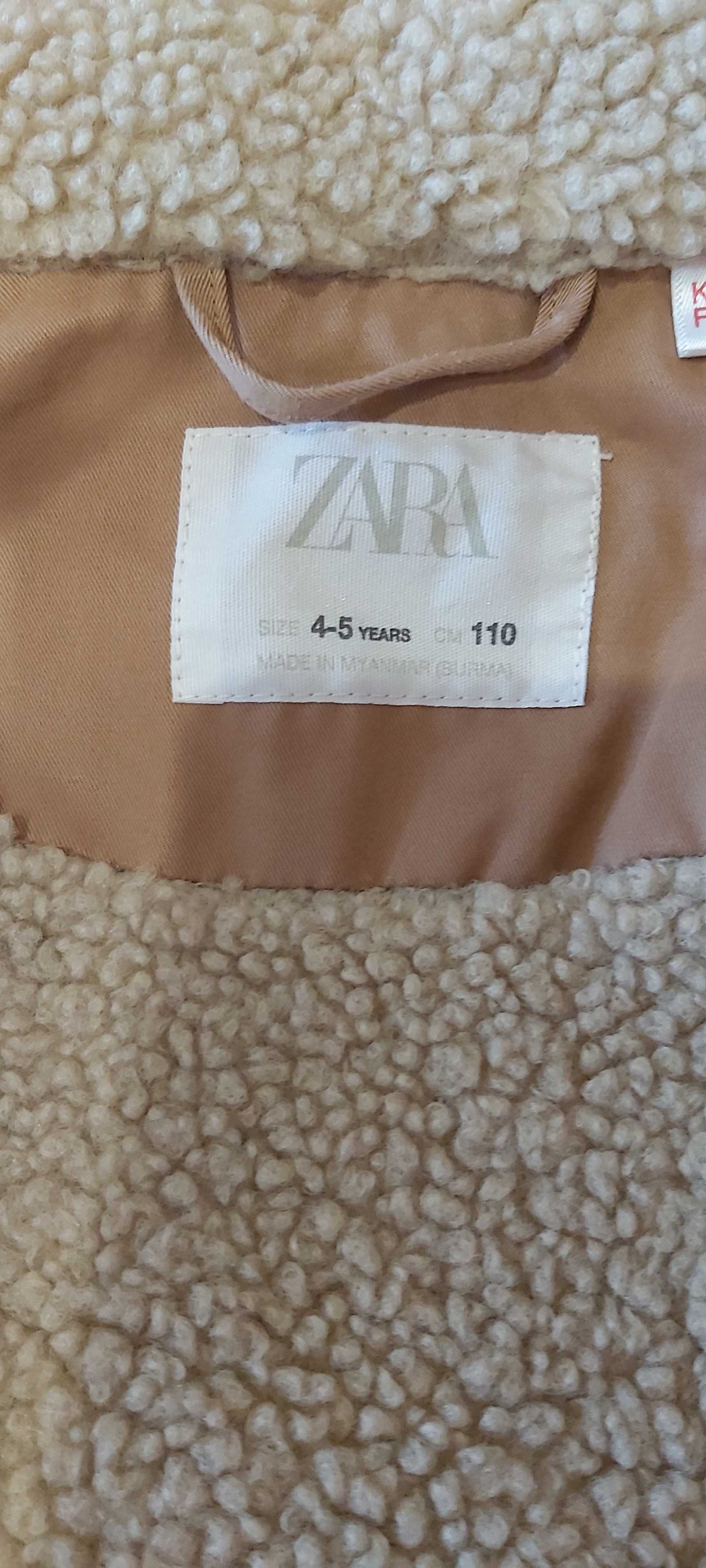 Пальто на дівчинку Zara 104-110