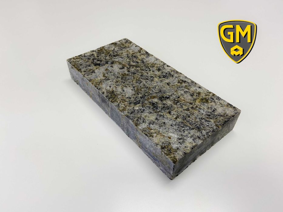 Гранітна бруківка