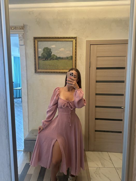 Муслінова сукня на завʼязках рожевого кольору