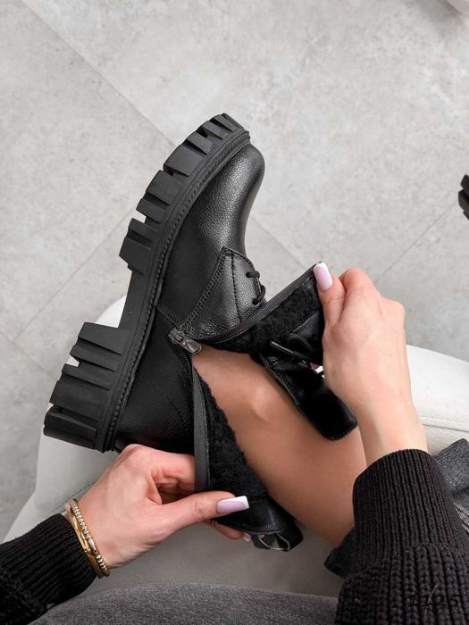 Зимові жіночі черевики чорні шкіряні (36-41) на хутрі | Ботінки жіночі