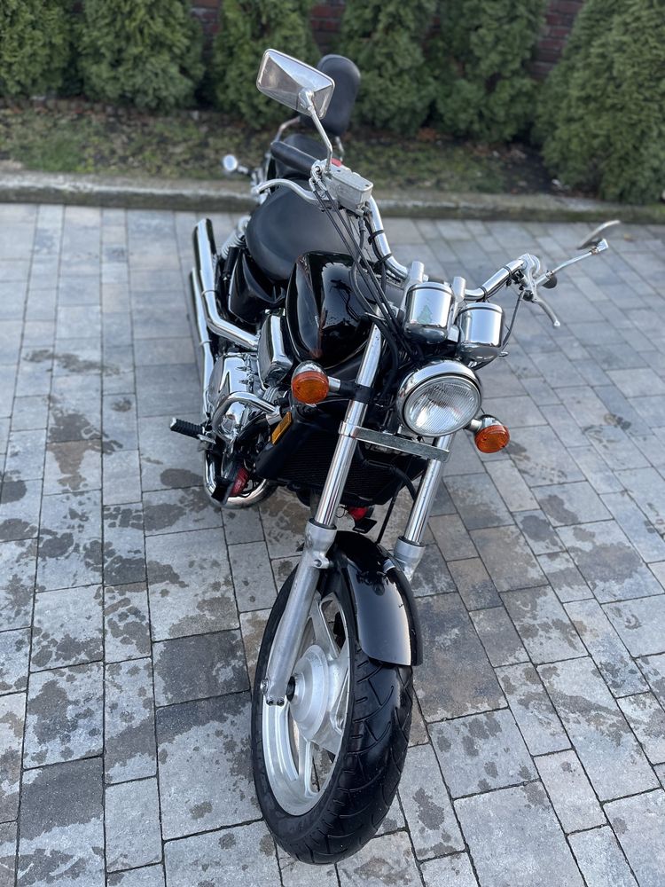 Мотоцикл  Honda VF750 C