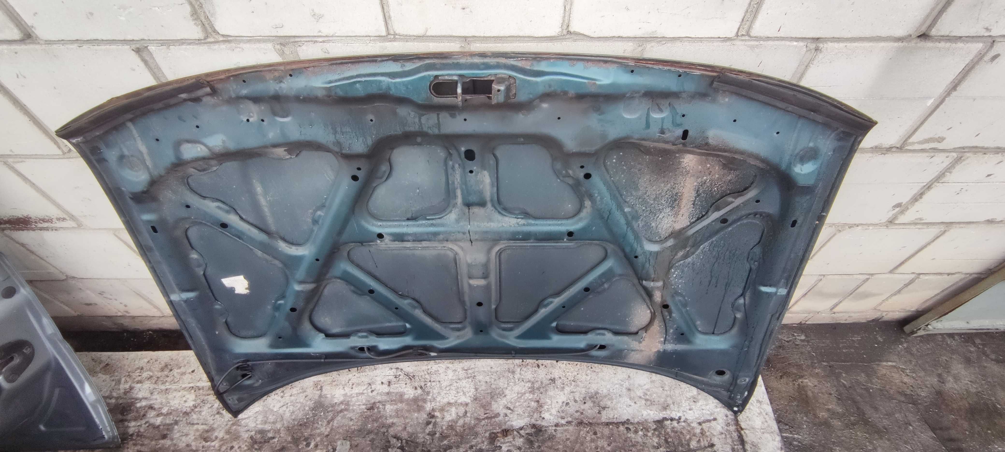 Mitsubishi Space Runner I Maska