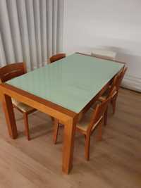 Mesa de jantar e 4 cadeiras