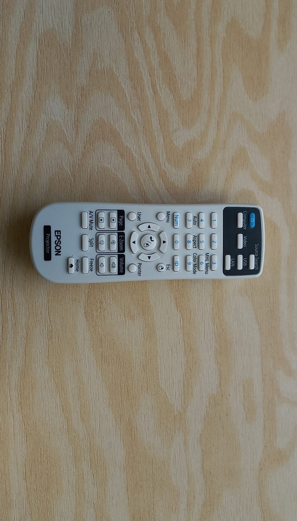 Projektor Epson EB-S04