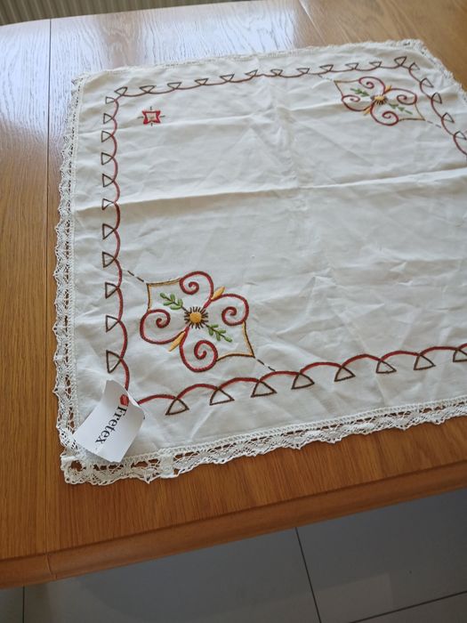 Serwetki obrusy makatki
