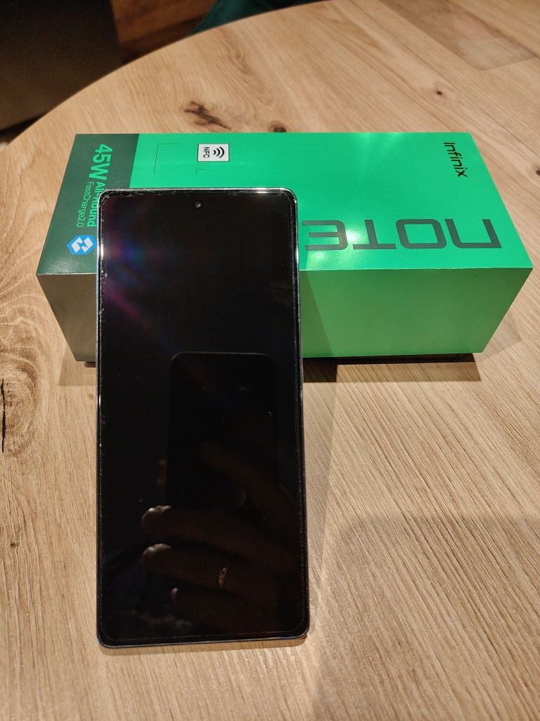 Infinix note 40 256 GB stan idealny
