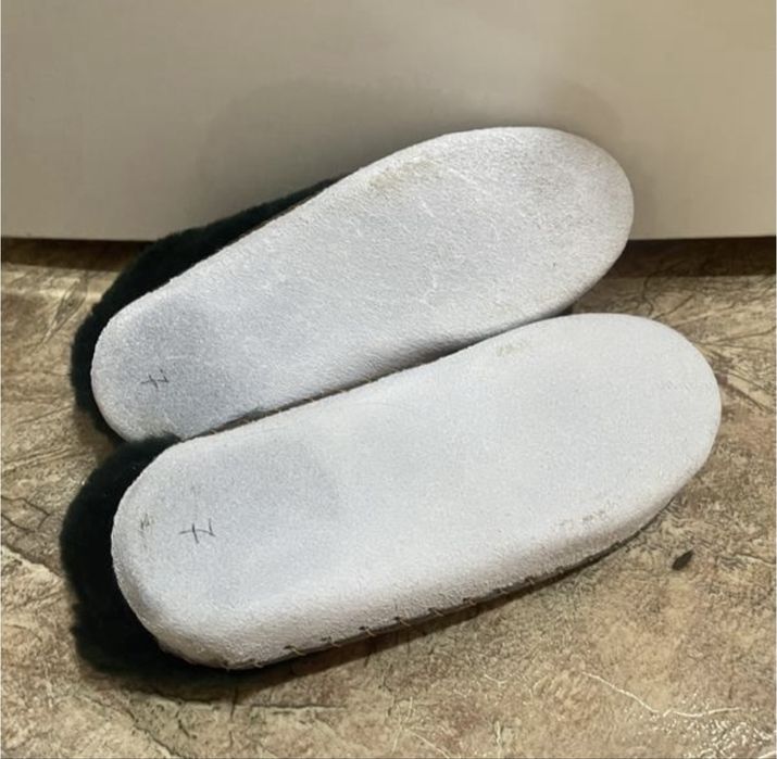 Нові капці на овчині,розпродажа)