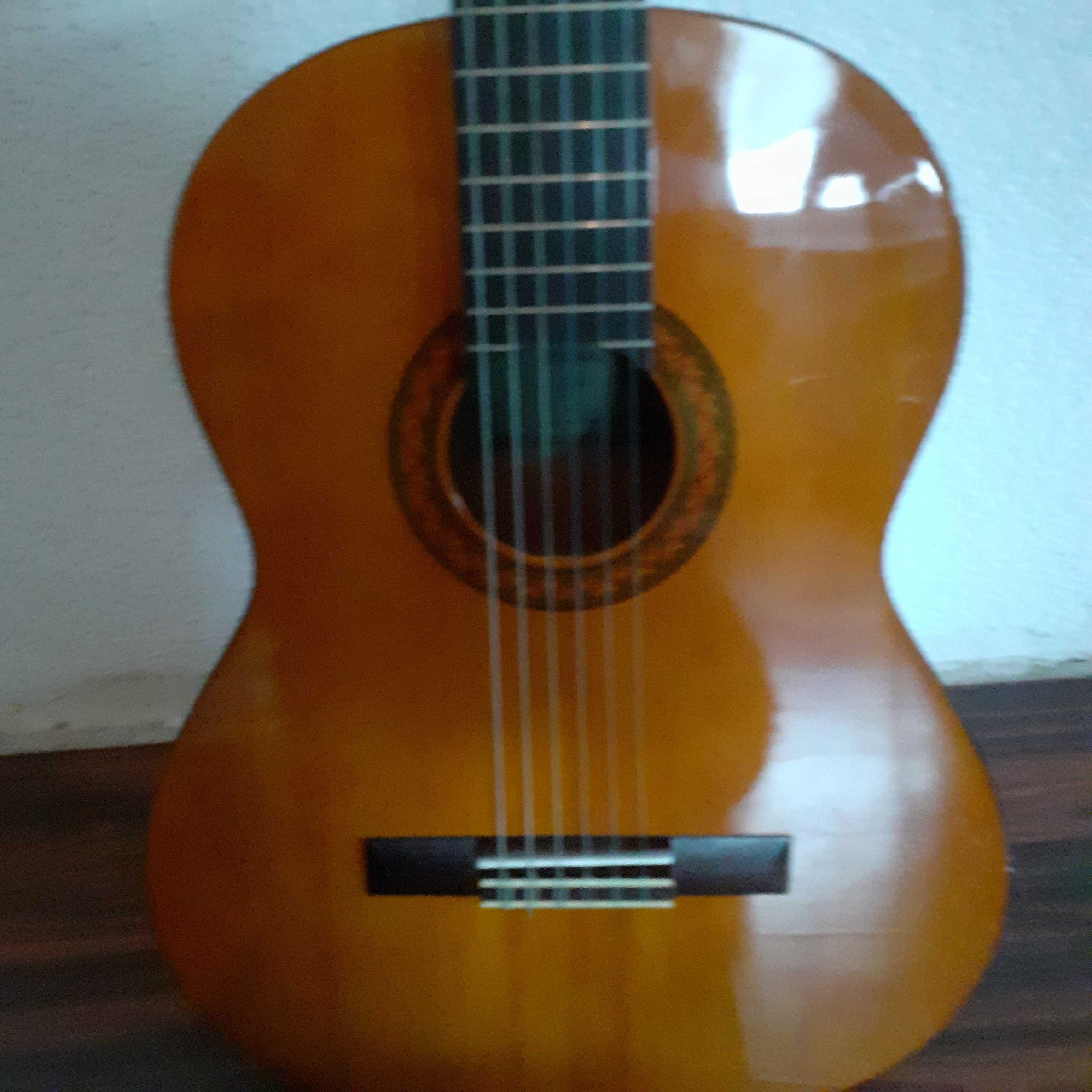 Gitara yamaha c40