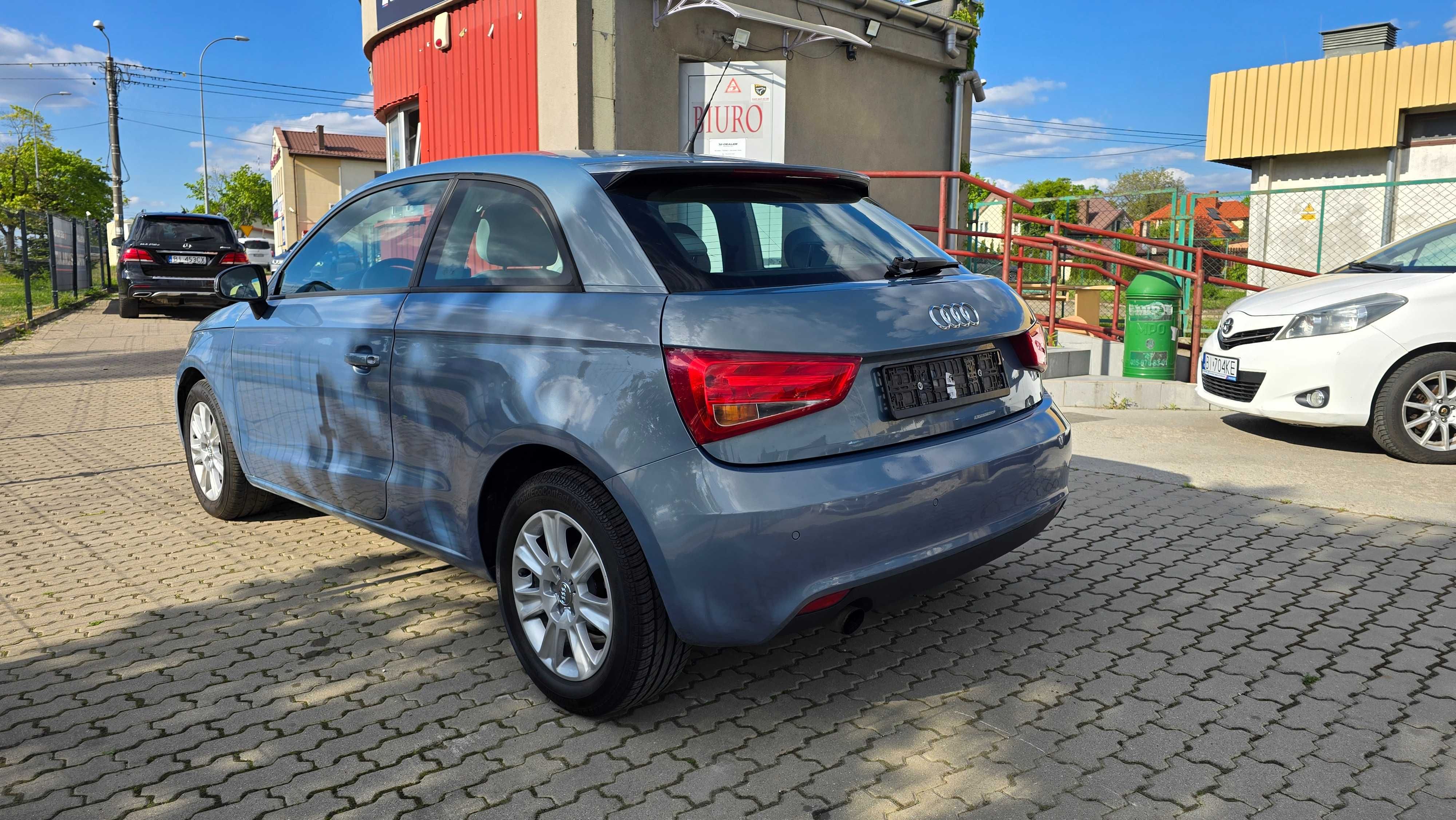 Audi A1 1.2 benzyna 2011r. ! Małe i oszczędne auto na miasto !