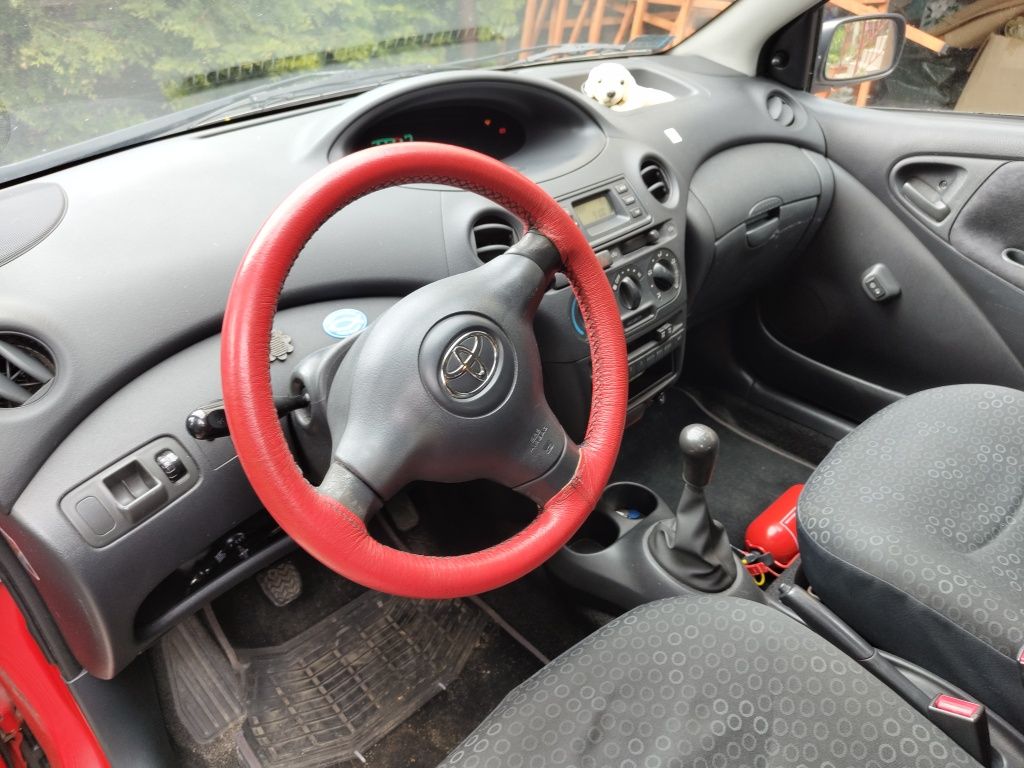 Toyota Yaris 1.4 D4D 2004 rok