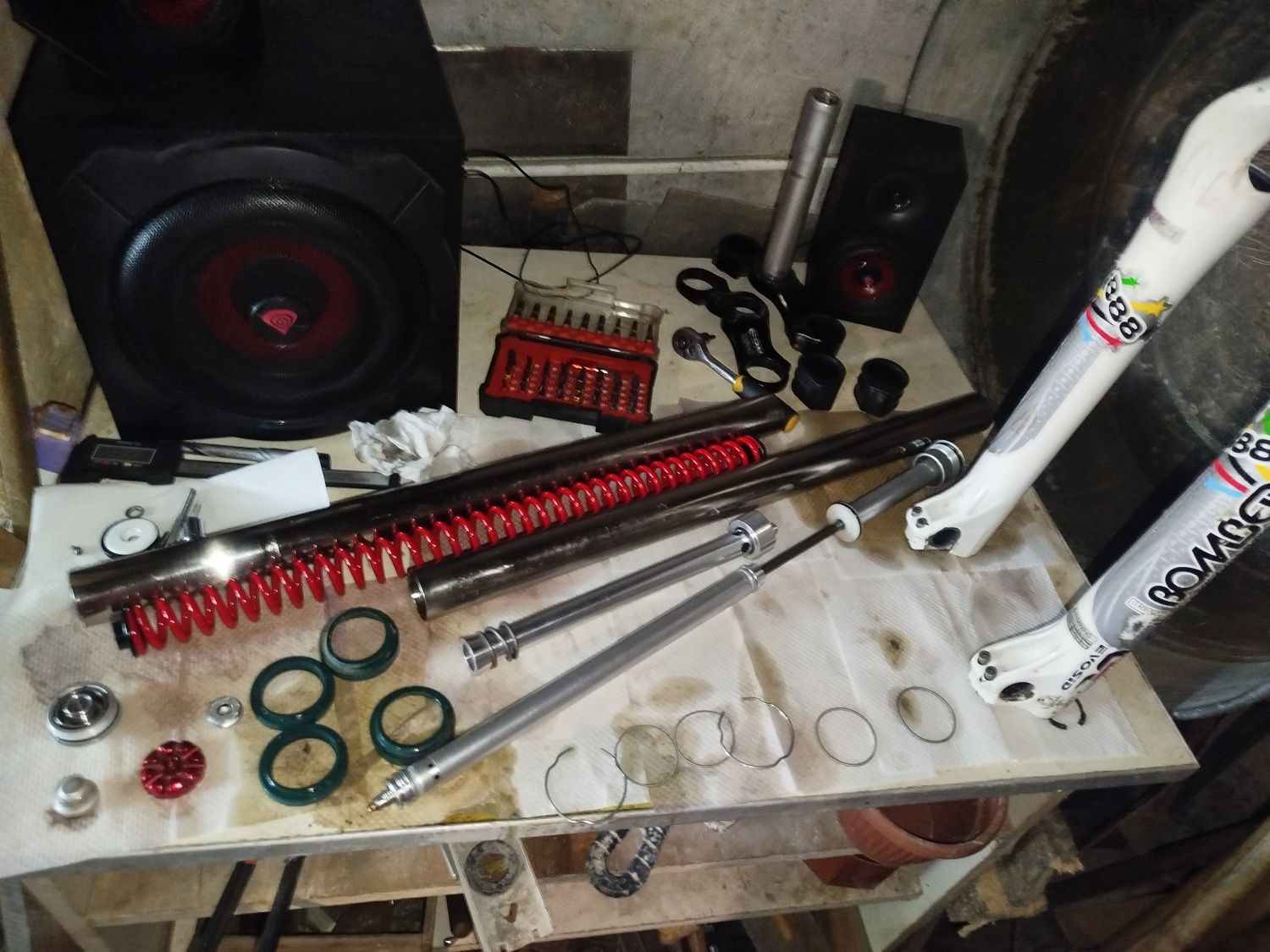 Продам вилку MARZOCCHI BOMBER 888 RC3 WC