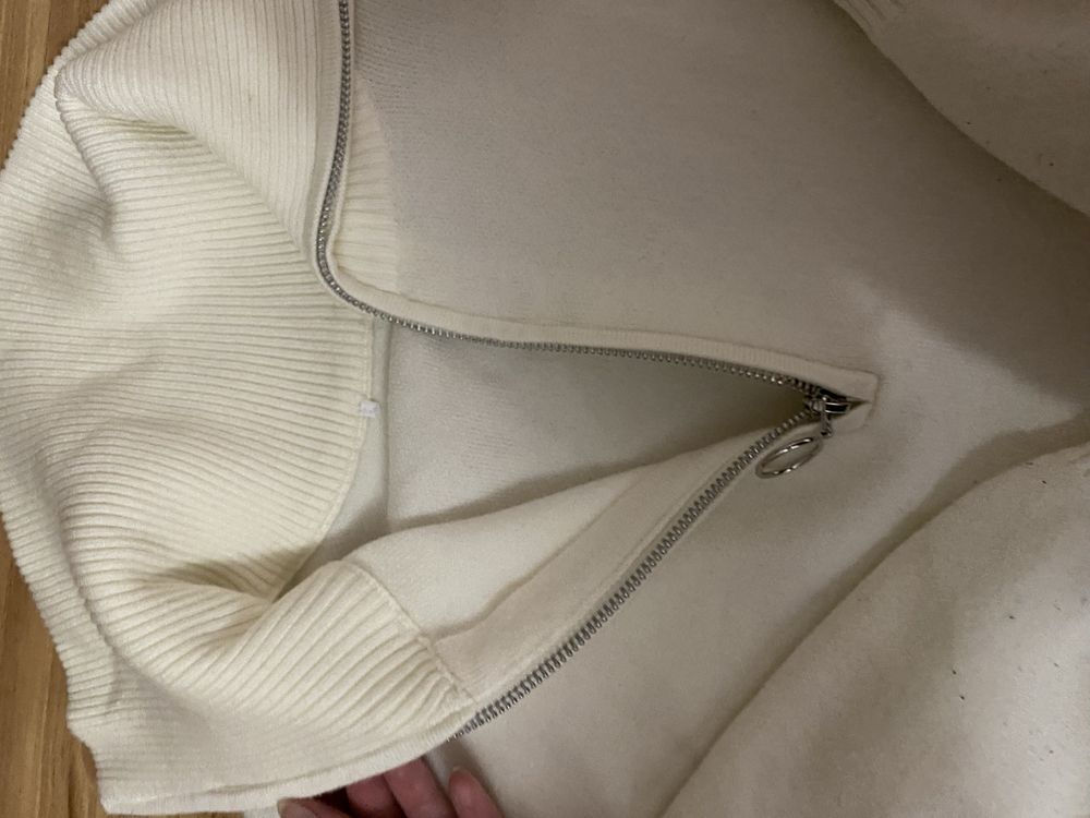 sweter z suwakiem