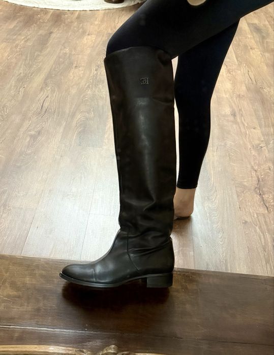 Шкіряні жіночі високі чоботи труби BASCONI