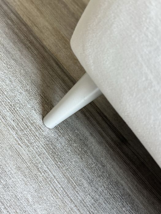 Pufa podnóżek monday gala