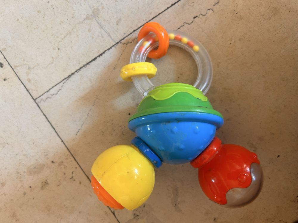 Dwie zabawki, gryzak i nauka literek dla najmlodszych