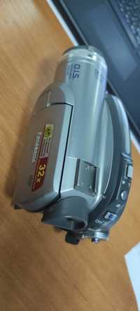 Видеокамера Panasonic VDR-D220