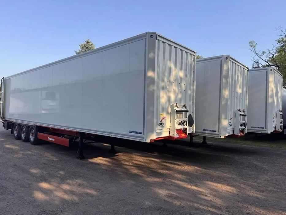 Krone IZOTERMA / AMAZON / BOX / OŚ PODNOSZONA  IZOTERMA / AMAZON / sbs locj / oś podnoszona / kurierka