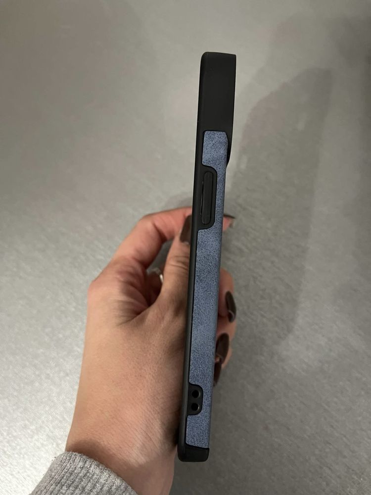 Чохли iPhone 13