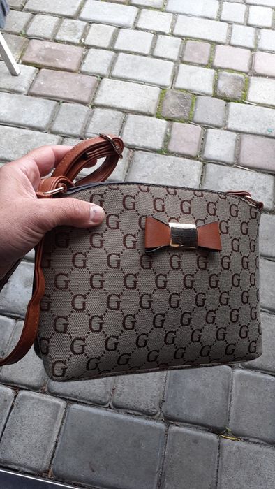 Женская сумка через плечо Guссі бежево-коричневая 29*20*8см.