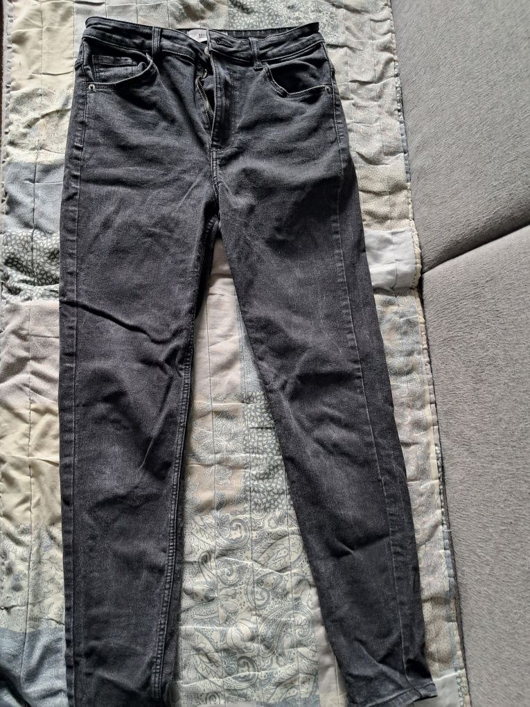 Spodnie jeans rozciągliwe rozmiar 36/34 oraz top 4f