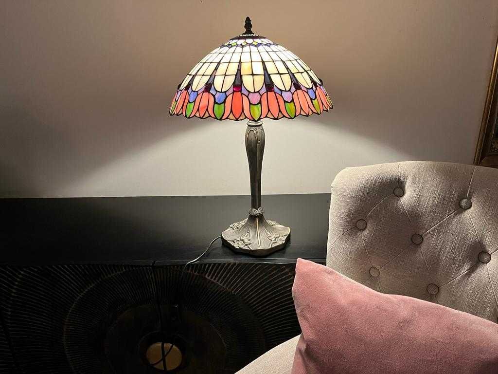 Tiffany lampy podłogowe i stołowe