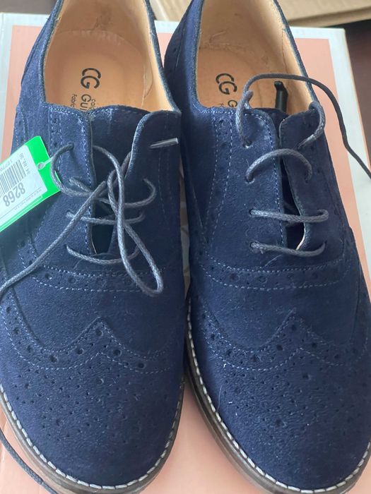 sapatos nº 38 em camurça por estrear