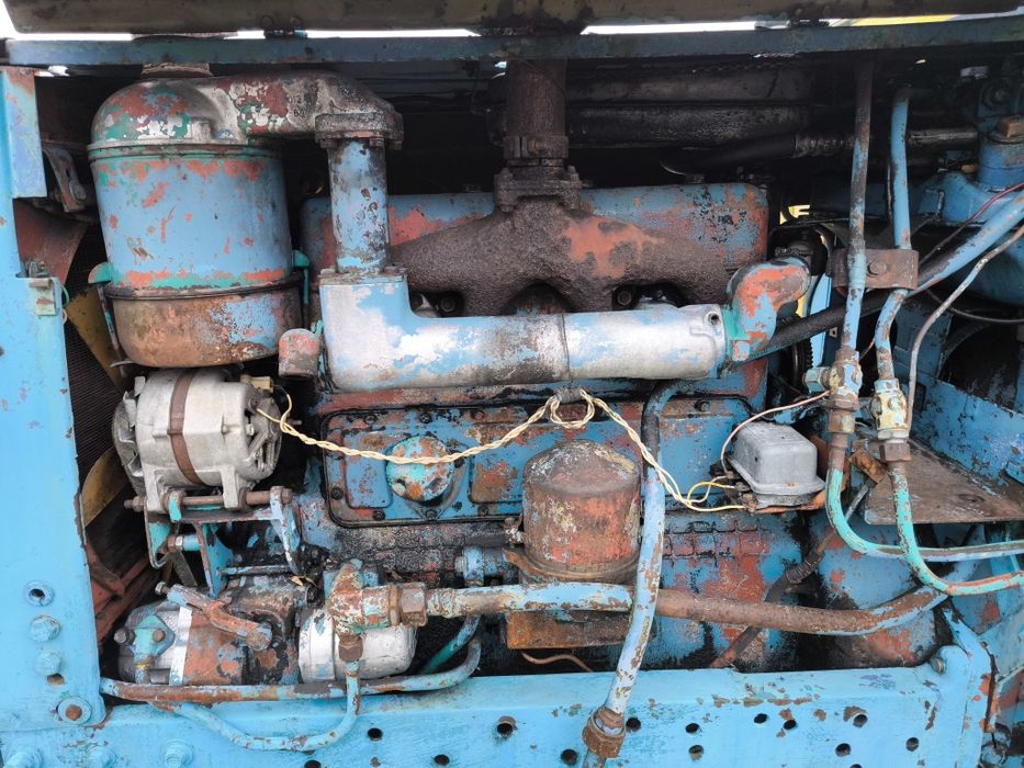 Трактор ЮМЗ-6 1981 року, з документами, справний.