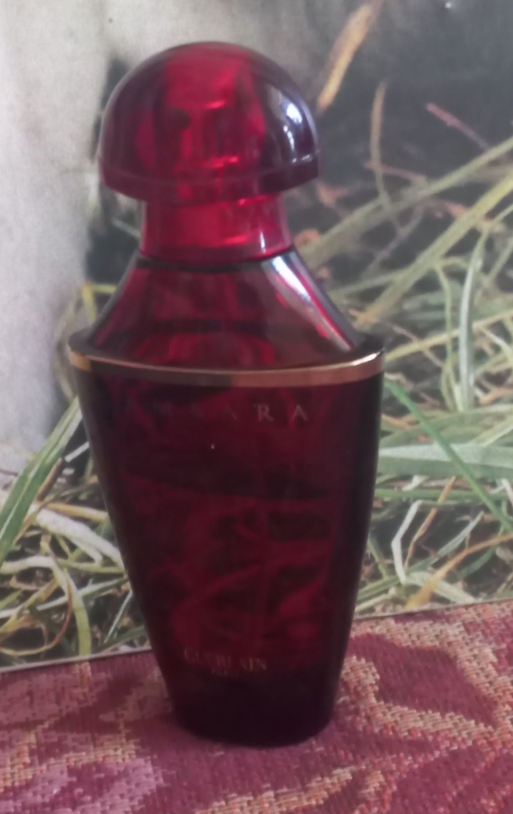 Samsara Guerlain, Prada