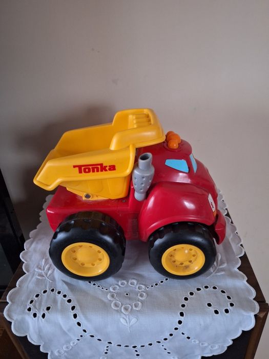 Zabawka Tonka Chuck i Friends Tumblin Chuck Dumpi Truck
