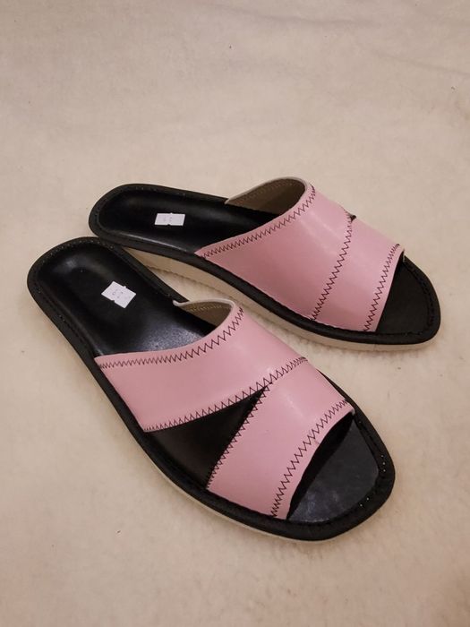 Nowe pantofle damskie