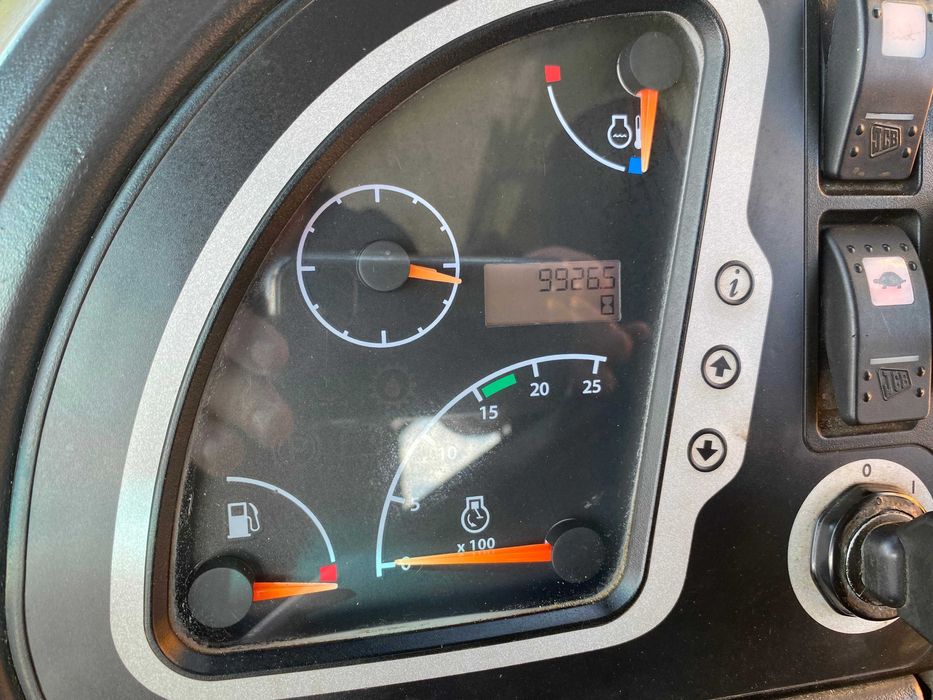 продам экскаватор погрузчик JCB 3 CX