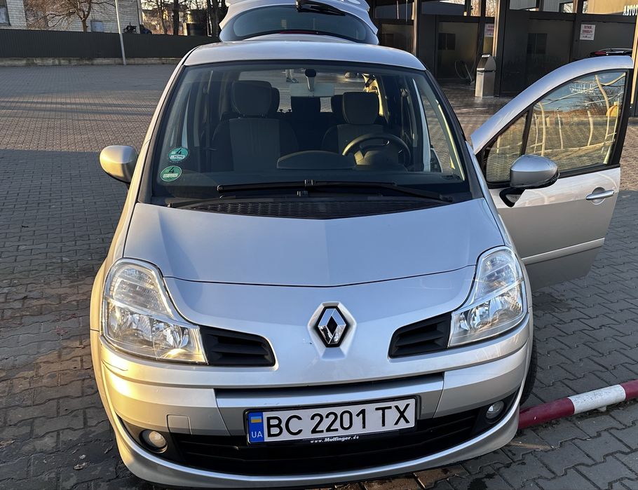 Продаю своє авто Надійна, економна, доглянута машинк