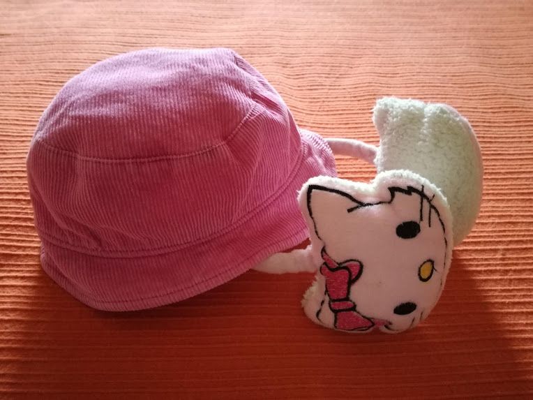Chapéu e Tapa Orelhas Hello Kitty, 3 Anos