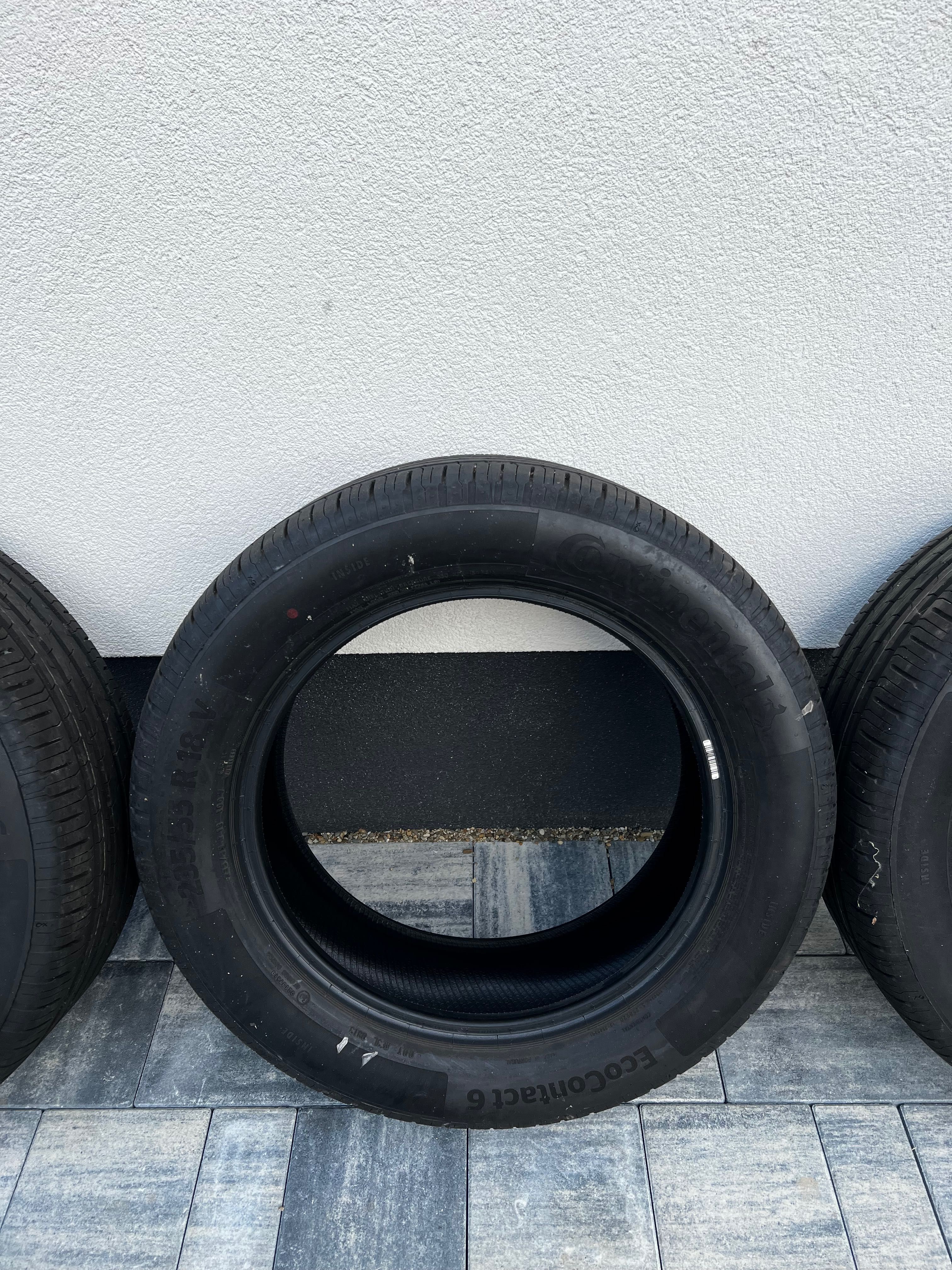 Opony nowe CONTINENTAL 235/55/18